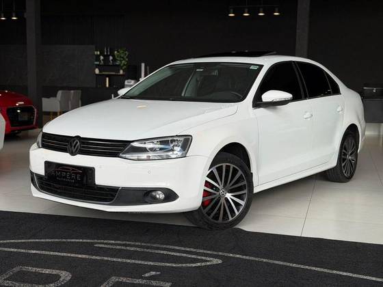 VOLKSWAGEN JETTA 2.0 COMFORTLINE FLEX 4P MANUAL